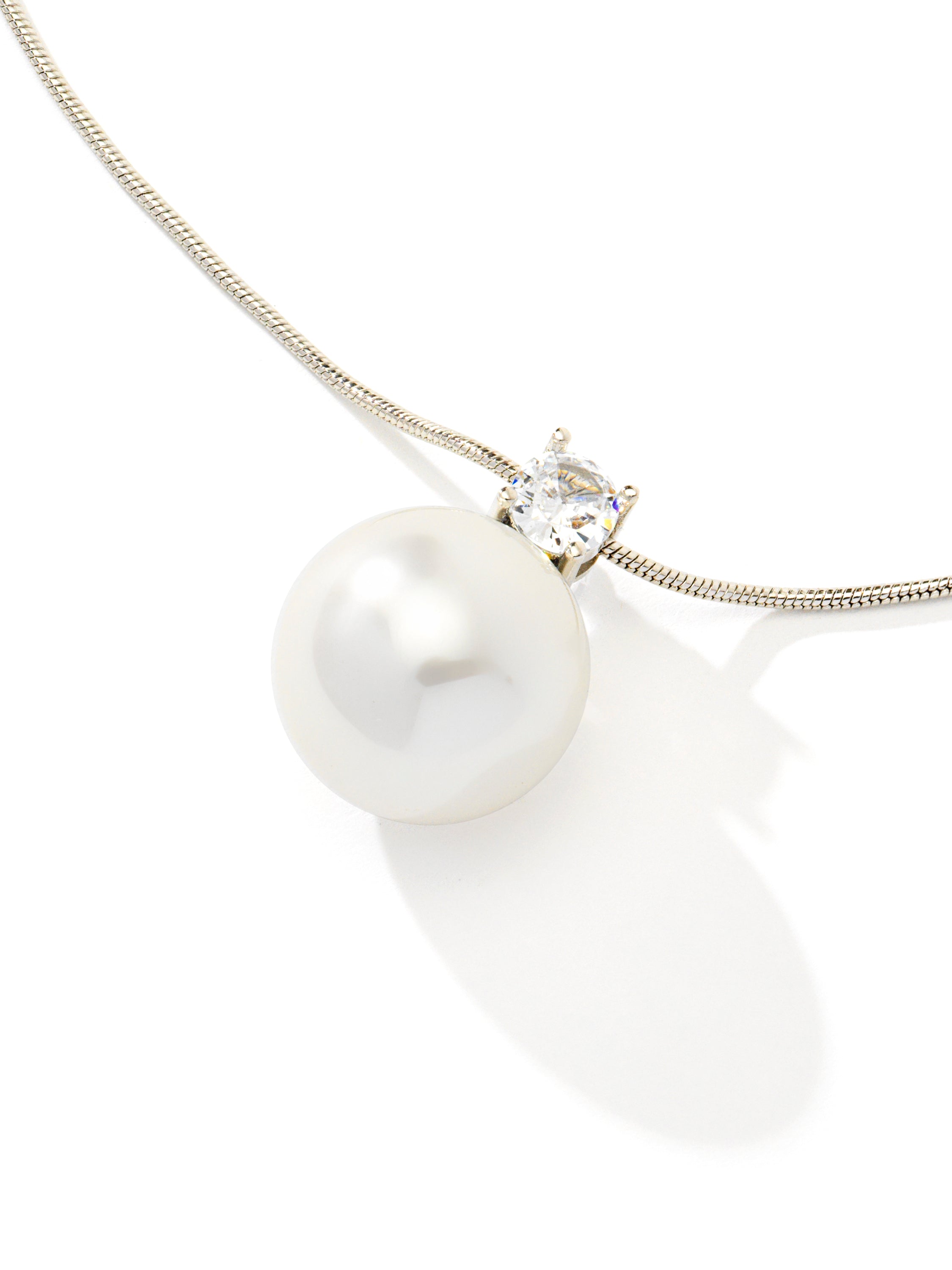 Drop Pearl Slinky Necklace