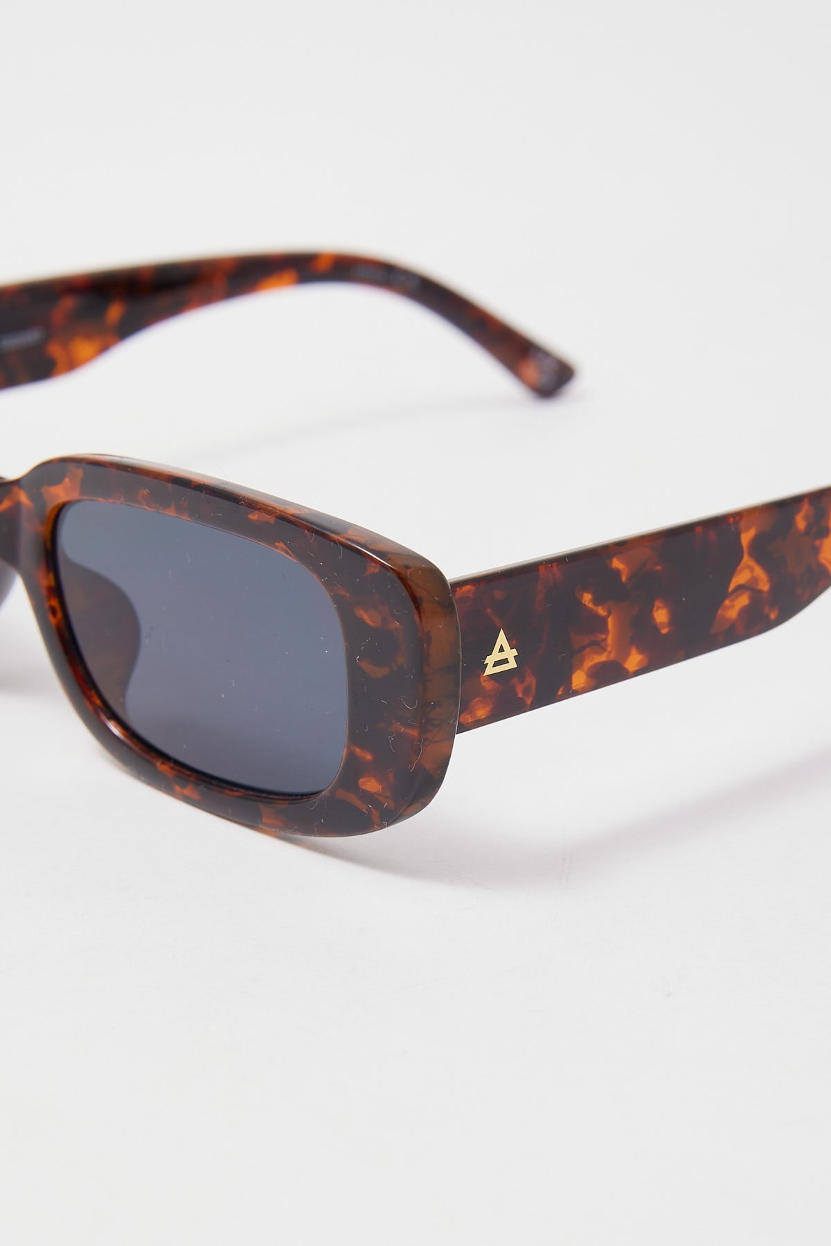 Aire Ceres Dark Tort
